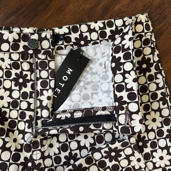 NWT MOTEL ROCKS Zoven Flare Trouser in Patchwork Daisy Brown - Picture 4 of 13